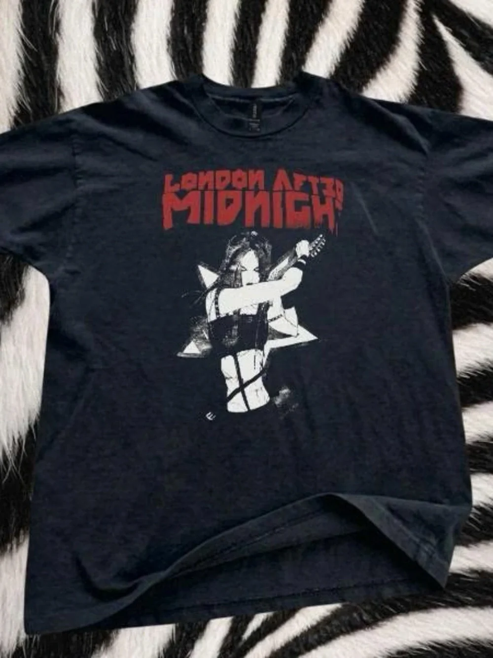 London After Midnight Graphic Gildan Black